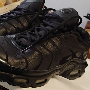Nike Black Air Max Plus Sneakers